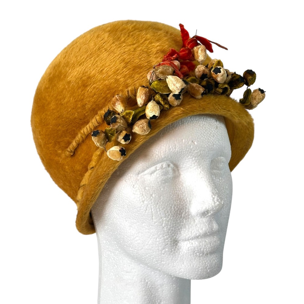 Vintage 1950s La‎ Vienne Austrian Fur Felt Cloche Hat Floral Trim Ochre Mustard